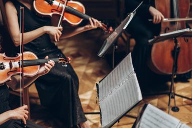 Orquestras e grupos musicais